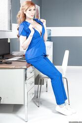 Тетя доктор, поставьте мне укольчик!