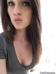 Как ты думаешь, я леди или шлюха?