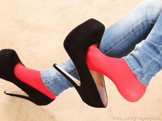 Пацаны, кого там из вас красный цвет возбуждает?