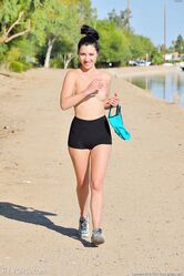 Бро, чтобы сделал, если бы ее в живую на улице встретил?