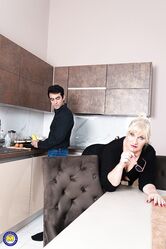 Ты готов меня ублажить?