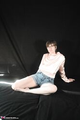 Ну как тебе мой стриптиз? Хоть немного возбуждает?