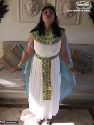 Я похожа на царицу?