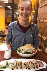 Она моя королева а не шлюха!