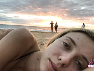 Она моя королева а не шлюха!