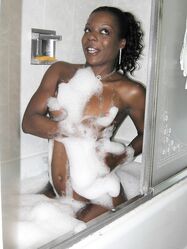 Мокрая и черная